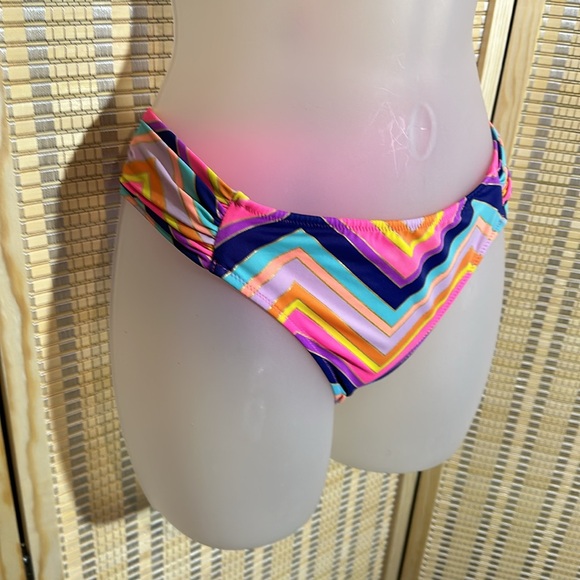 Victoria's Secret 2 Piece Bikini Bright Rainbow Chevron Stripes Halter Top M - Picture 7 of 16